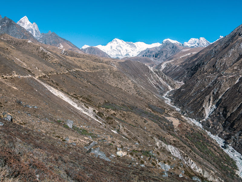 Ultimate Gokyo Trek with Gokyo Ri, 5th lake and Renjo-La Pass Trek - 17 Days 