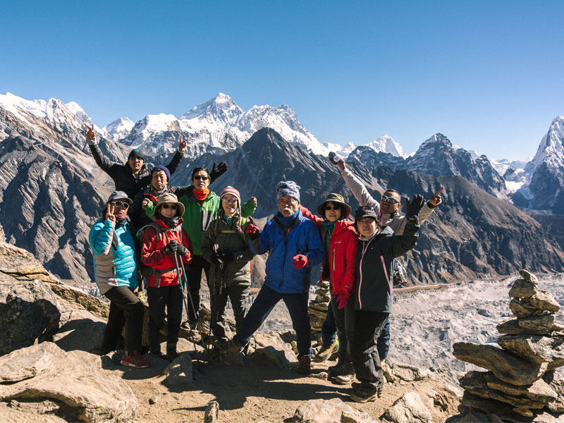 Ultimate Gokyo Trek with Gokyo Ri, 5th lake and Renjo-La Pass Trek - 17 Days 