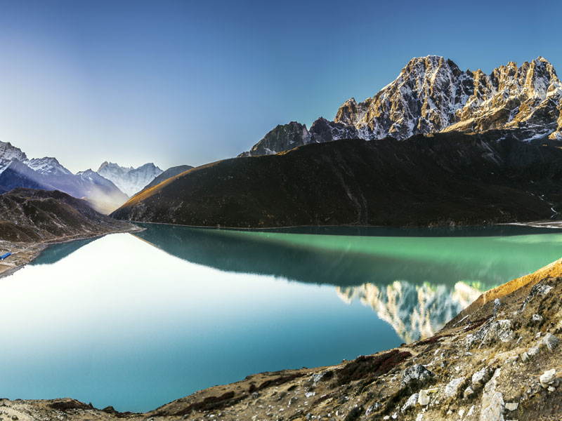 Ultimate Gokyo Trek with Gokyo Ri, 5th lake and Renjo-La Pass Trek - 17 Days 