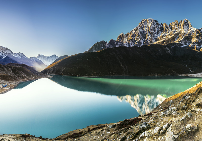 Ultimate Gokyo Trek with Gokyo Ri, 5th lake and Renjo-La Pass Trek - 17 Days 